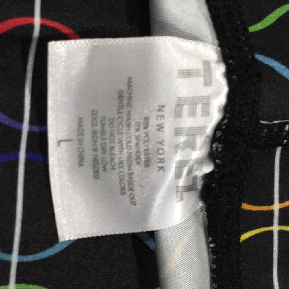 TEREZ ACTIVE WEAR 3” TALL BAND BLACK AND RAINBOW SOUND WAVES CAPRI LEGGINGS - Picture 11 of 13